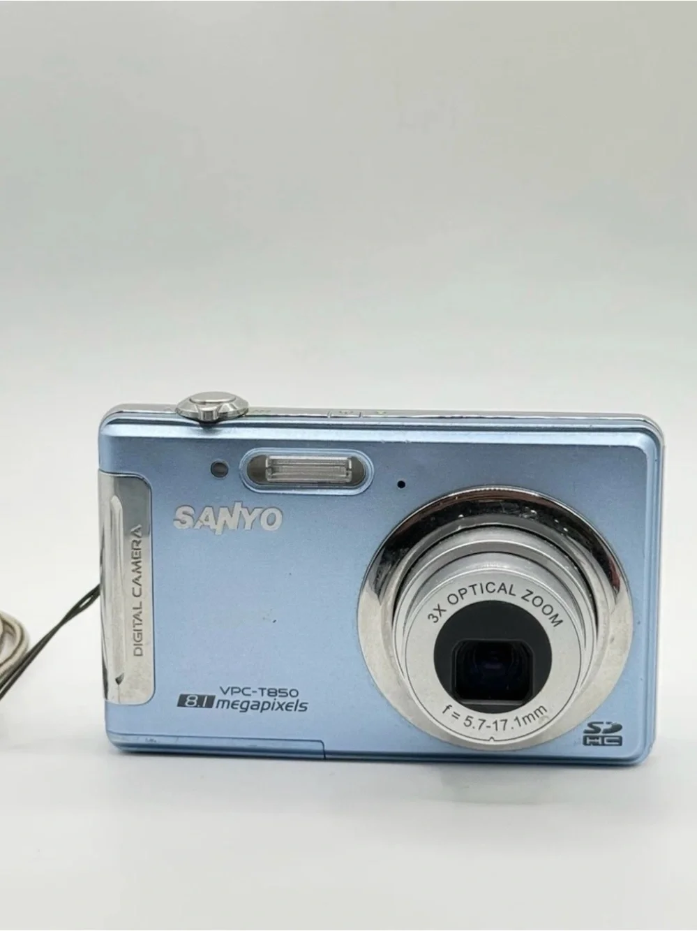 Sanyo Compact Digital Camera in Light Blue - 8.1 MP, 3x Optical Zoom
